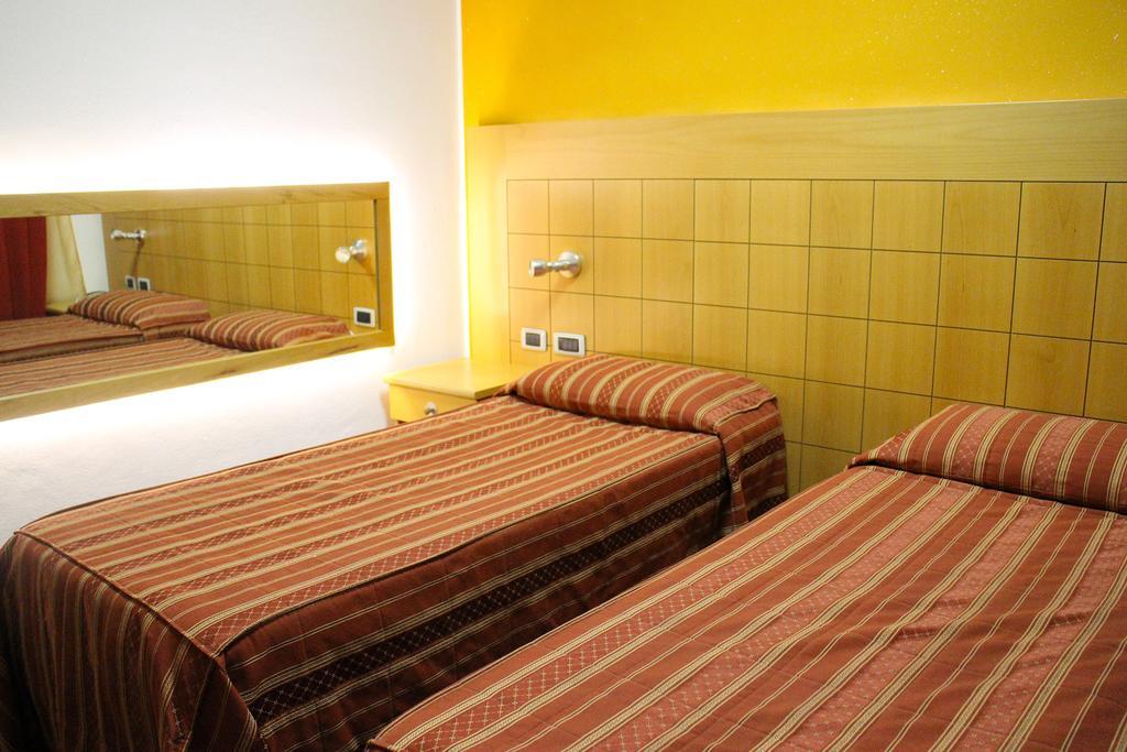 ורג'אטה Orange Motel מראה חיצוני תמונה