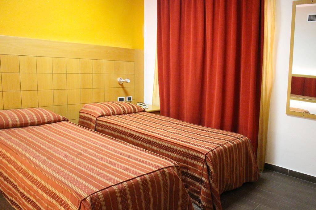 ורג'אטה Orange Motel מראה חיצוני תמונה