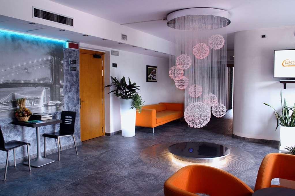 ורג'אטה Orange Motel מסעדה תמונה